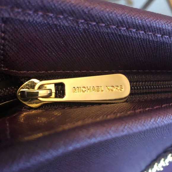 SOLD!! Michael Kors Tote - Picture 6 of 8